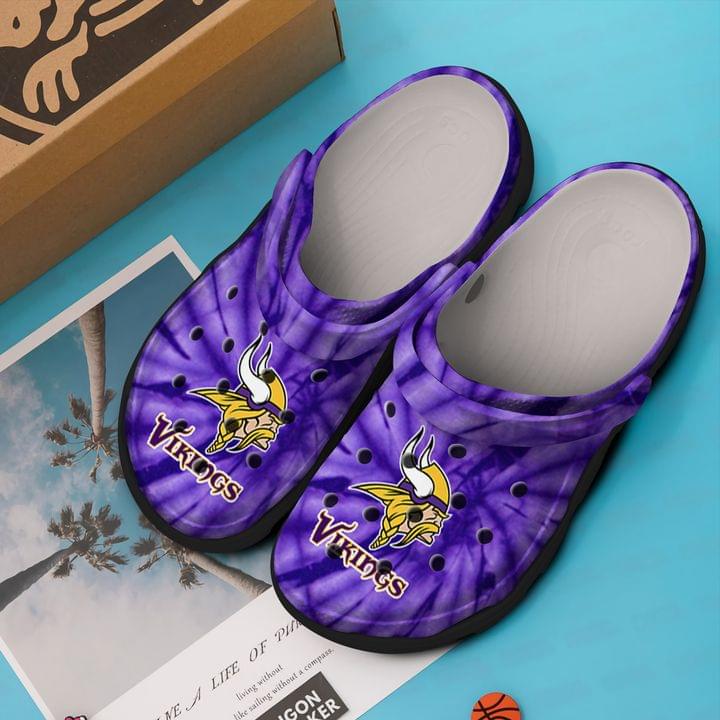 Minnesota vikings croc shoes crocband