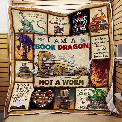 I am a book dragon not a worm quilt
