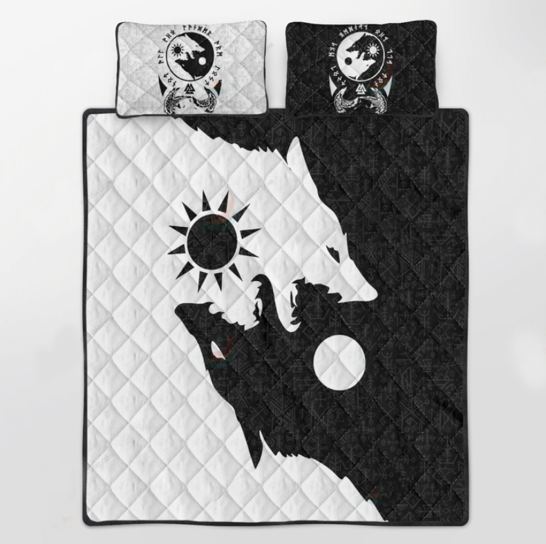 Viking skoll and hati bedding set