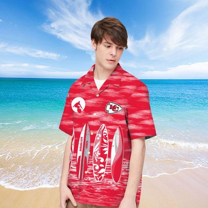 Kansas City Chiefs Hawaiian shirt And Beach SHORT 3 Kansas City Chiefs HAWAIIAN And Beach SHORT1