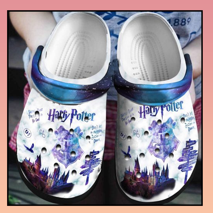 Harry Potter Crocband Crocs Shoes - LIMITED EDITION 4 27 Harry Potter Crocband Crocs Shoes 2