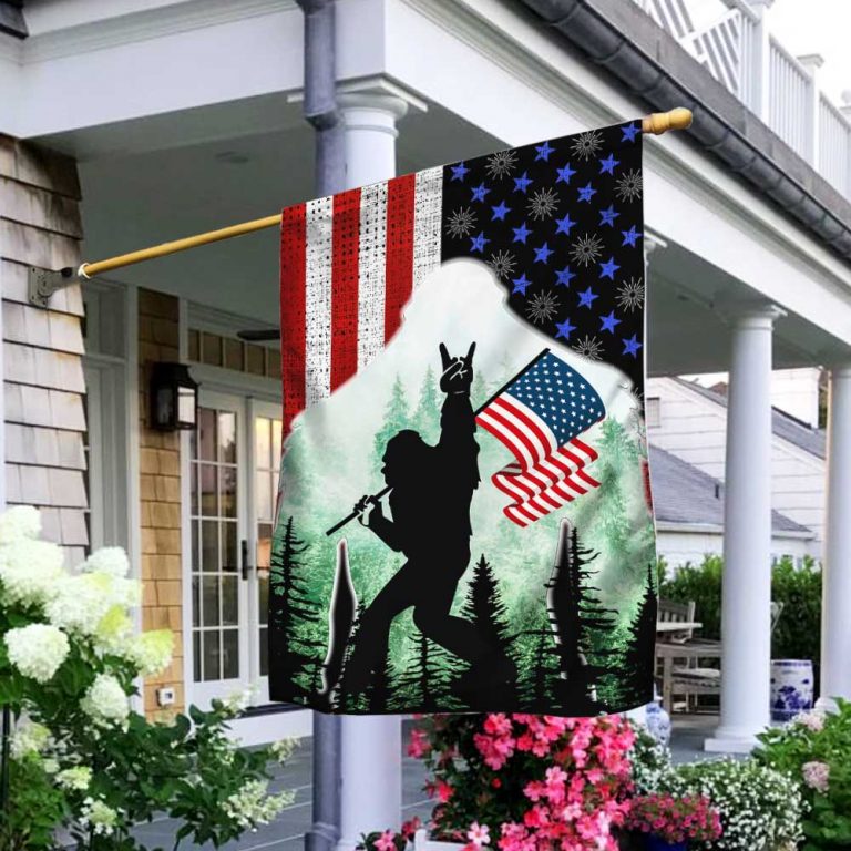 Bigfoot Sasquatch Rock On American Flag