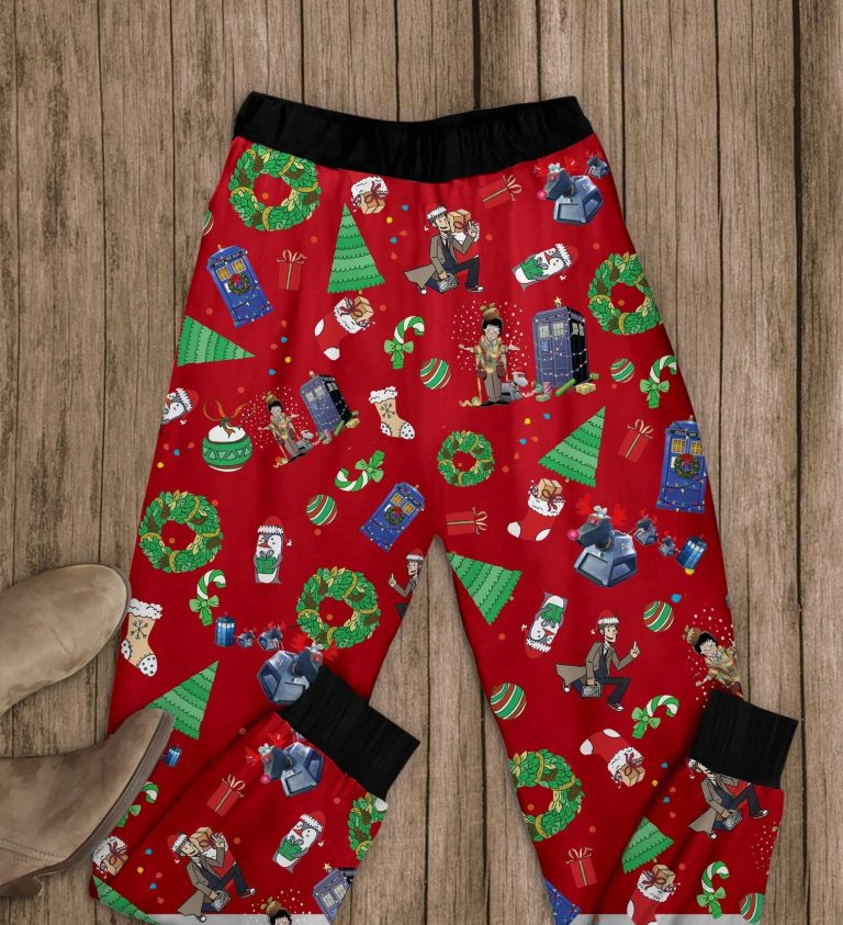Doctors around the christmas tree Doctor Who pajamas set 4