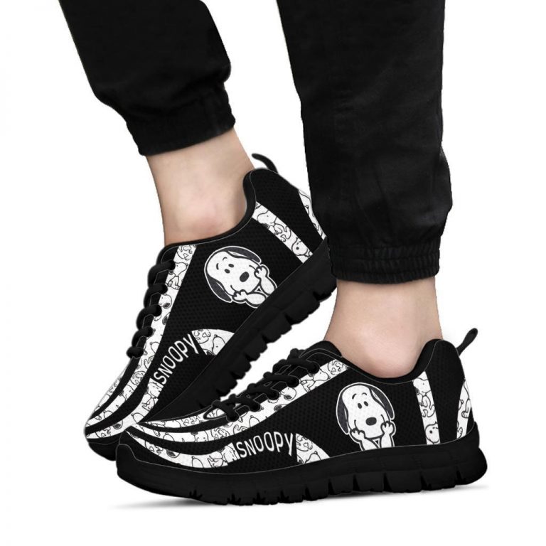 Snoopy running sneaker shoes1
