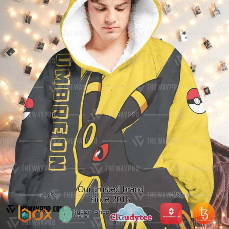 Pokemon Umbreon Fleece Hoodie Blanket 1