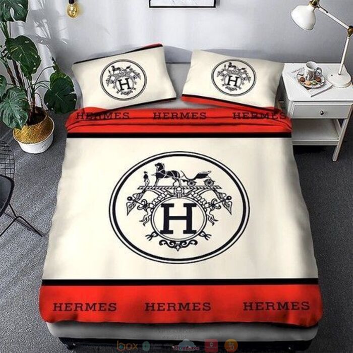 Hermes White Red Bedding Set