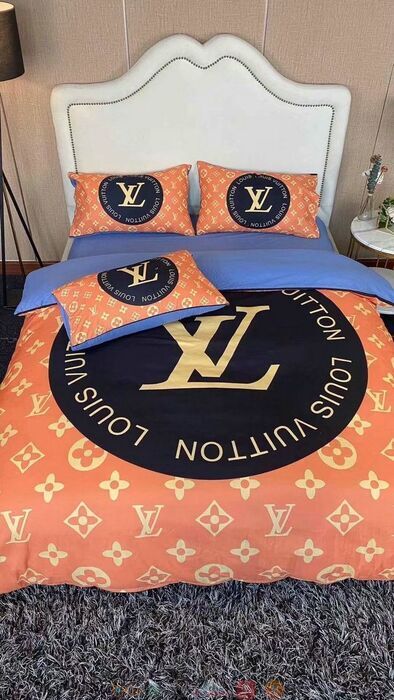 Louis Vuiton LV Orange Black Style Bedding Set