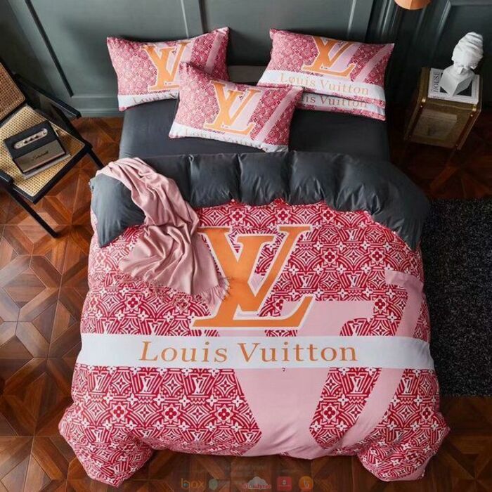 Louis Vuiton LV Pink Red Style Bedding Set