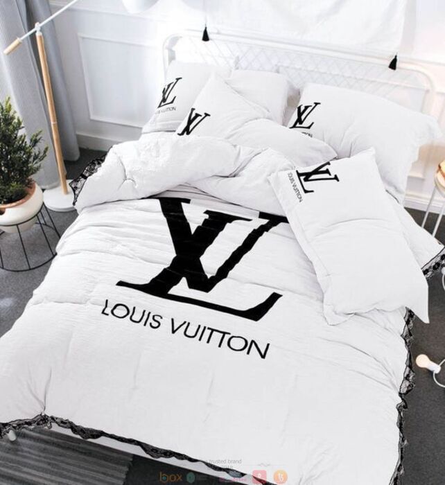 Louis Vuiton White Black Bedding Set