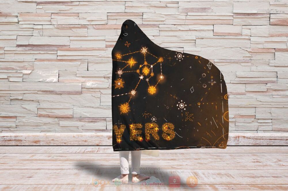 Philadelphia Flyers Specialized Hooded Blanket 1