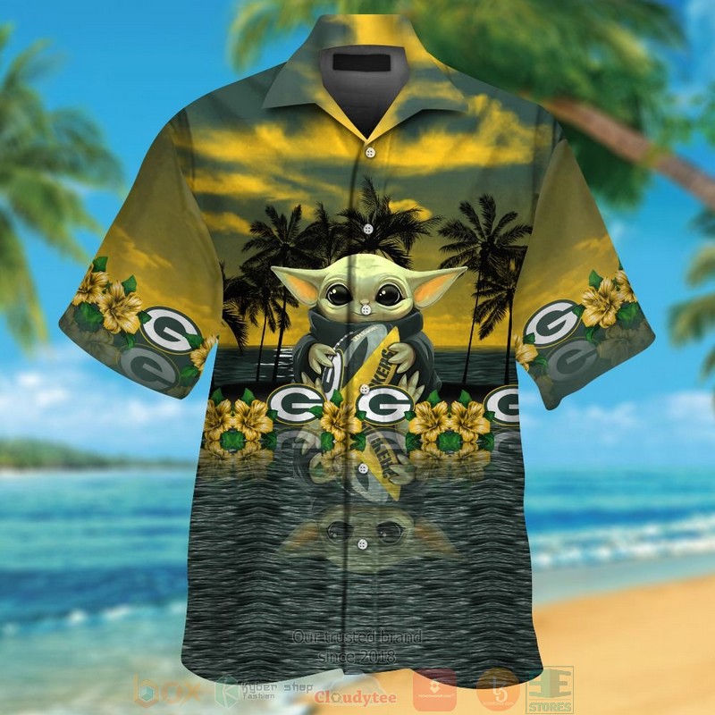 Baby Yoda hug Green Bay Packers hawaiian shirt and shorts