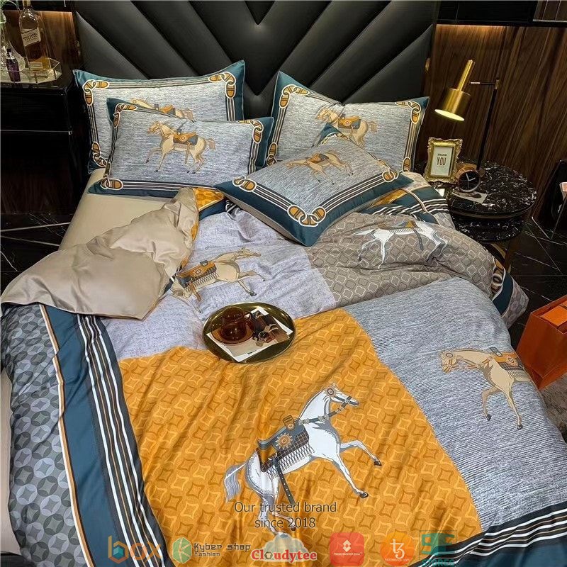 Horse Yellow Blue Quilt Bedding Set