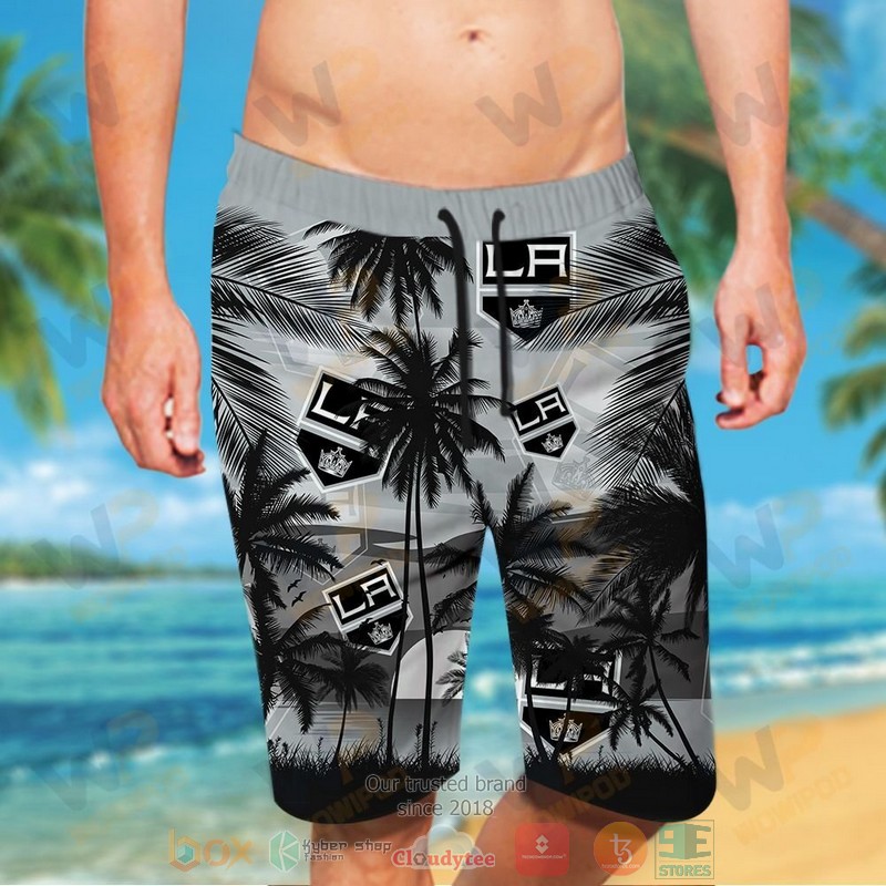 HOT Los Angeles Kings Hawaiian Shirt and shorts 5 Los Angeles Kings Hawaiian Shirt and shorts 1 2 3 4