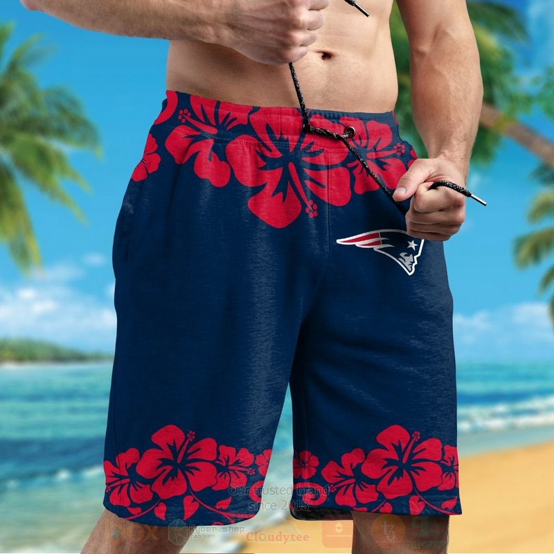 BEST NFL New England Patriots and Snoopy Hawaii Shirt, Short 5 NFL New England Patriots and Snoopy Hawaiian Shirt Short 1 2 3 4