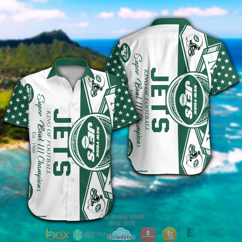 New York Jets King of football Hawaiian Shirt 3 New York Jets King of football Hawaiian Shirt 1 2