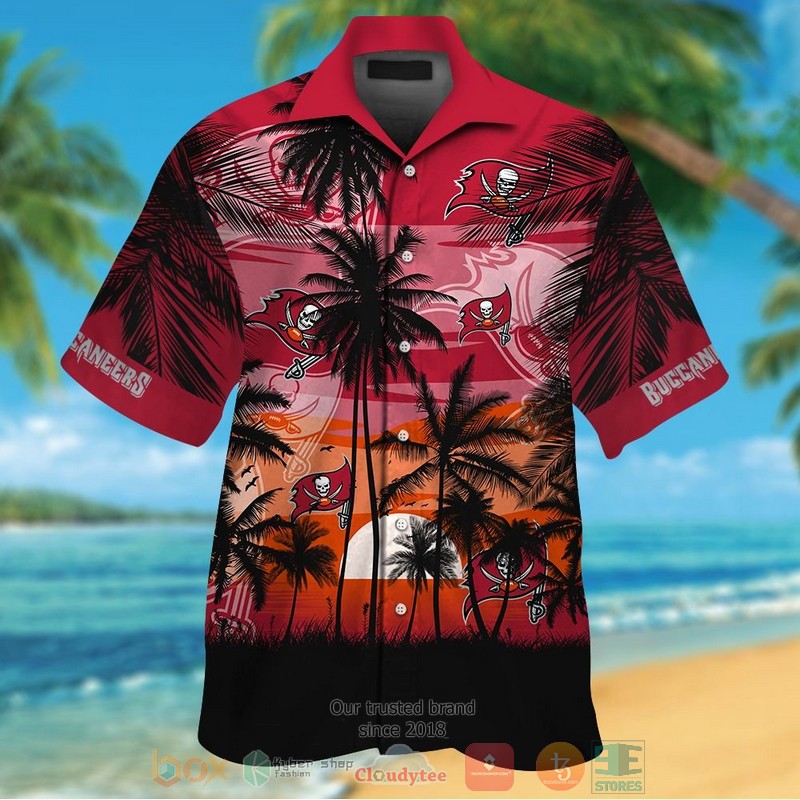 HOT Tampa Bay Buccaneers palm tree red black hawaii shirt, shorts 12 Tampa Bay Buccaneers palm tree red black hawaii shirt shorts