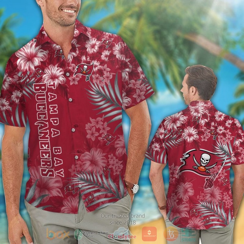 HOT Tampa Bay Buccaneers tropical plants Hibiscus red hawaiian shirt and shorts 2 Tampa Bay Buccaneers tropical plants Hibiscus red hawaiian shirt and shorts 1
