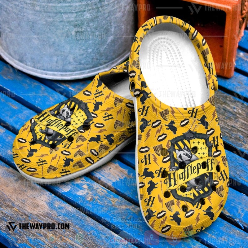 BEST Harry Potter Hufflepuff Crocband Shoes 3 Harry Potter Hufflepuff Crocs Crocband Clog 1 2