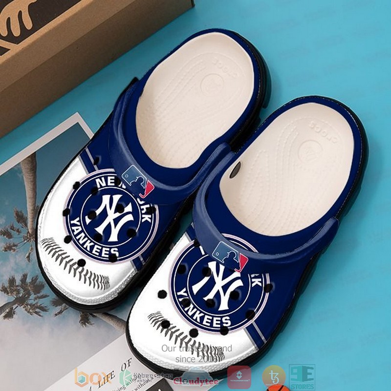 MLB New York Yankees Navy White Crocs Crocband Clog 2 MLB New York Yankees Navy White Crocs Crocband Clog 1