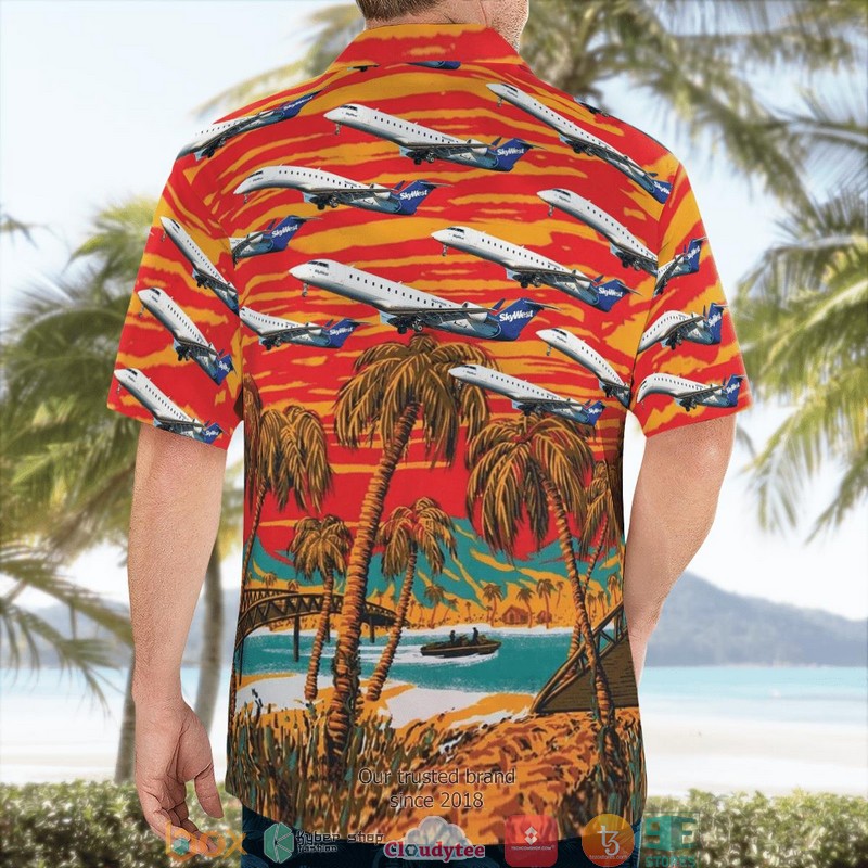 SkyWest CRJ 200 Hawaiian Shirt 2 SkyWest CRJ 200 Hawaiian Shirt word3