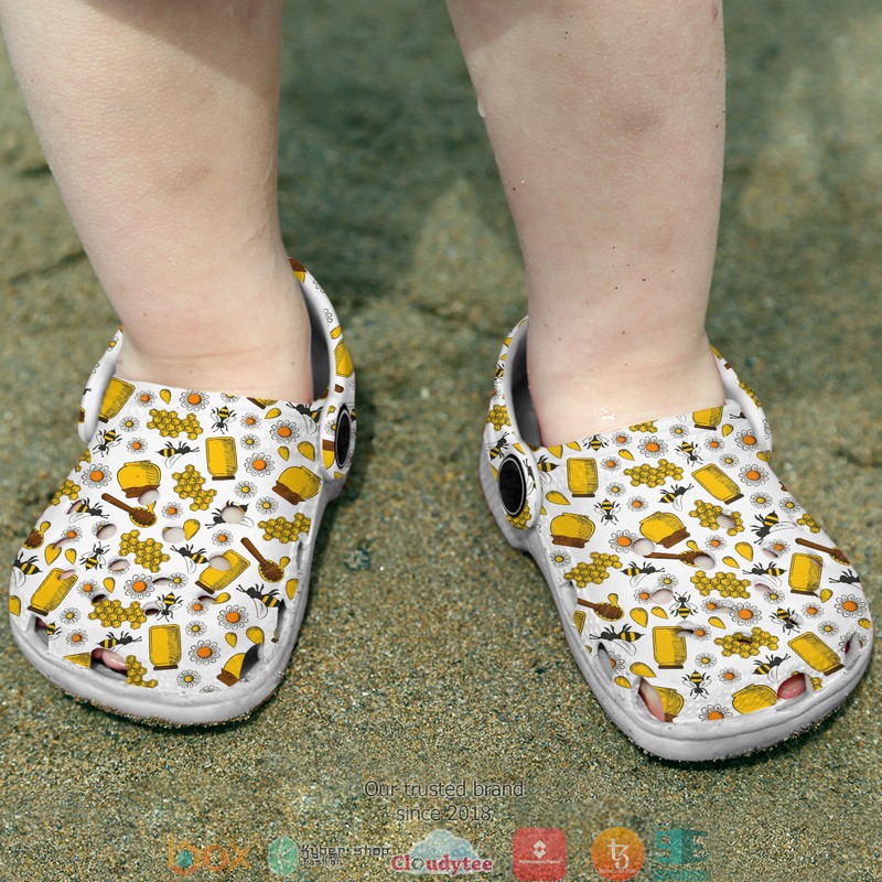 Beekeeper Pattern Crocband Shoes 5 Beekeeper Pattern Crocband Shoes word3