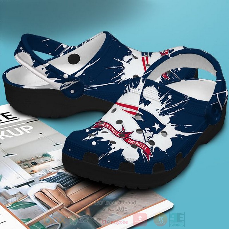 BEST NFL New England Patriots Custom Name Crocs Crocband Shoes 3 BEST NFL New England Patriots Custom Name Crocs Crocband Shoes word3