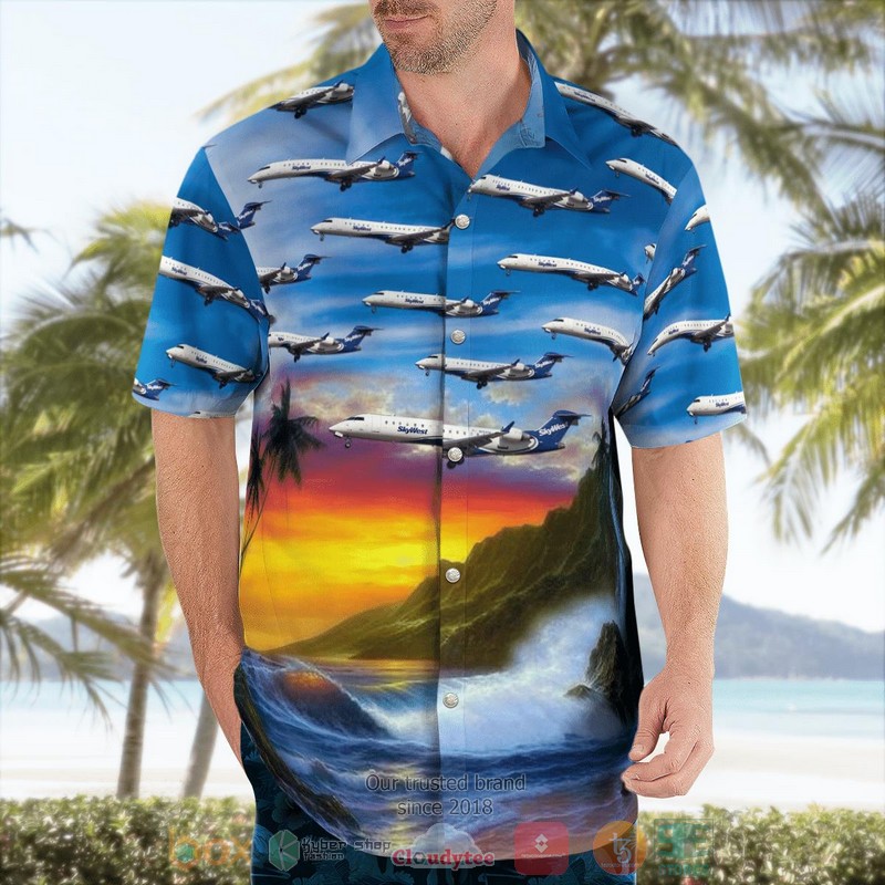 BEST SkyWest Airlines Bombardier CRJ-701ER N752SK Hawaii Shirt 4 BEST SkyWest Airlines Bombardier CRJ-701ER N752SK Hawaii Shirt word1