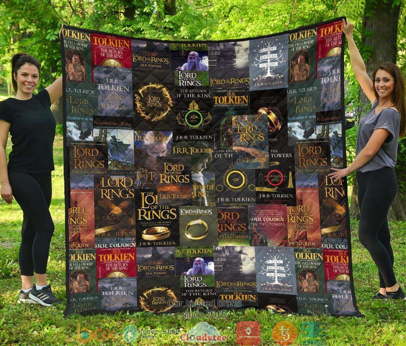 The Lord Of The Rings Books Covers Quilt word1