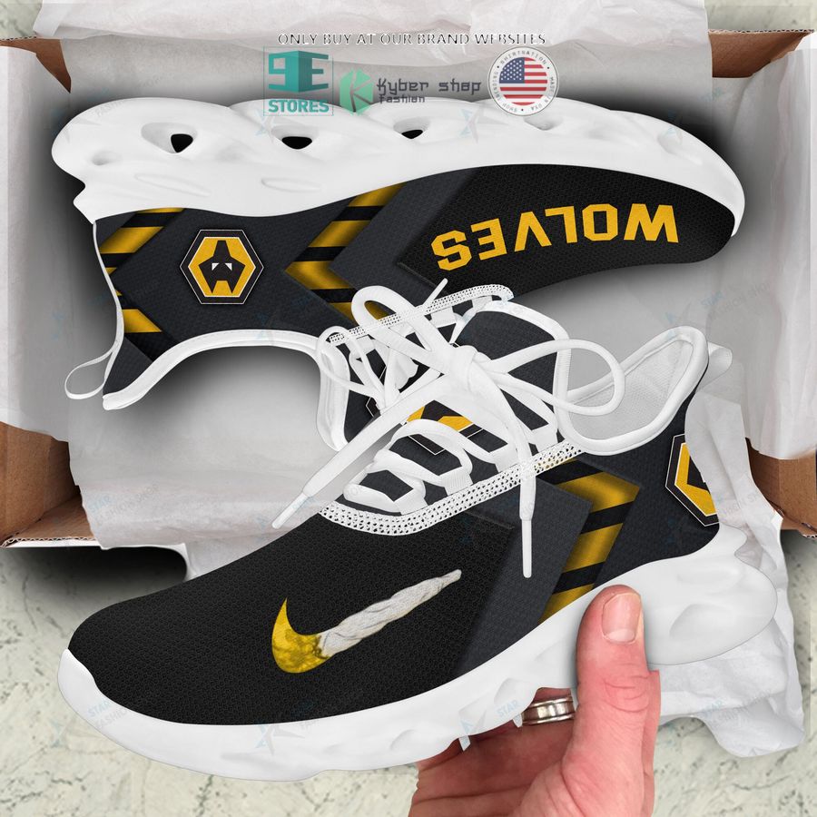 NEW Nike Wolverhampton Wanderers F.C Max Soul Snaeker 5 wolverhampton wanderers f c nike max soul shoes 5 82868