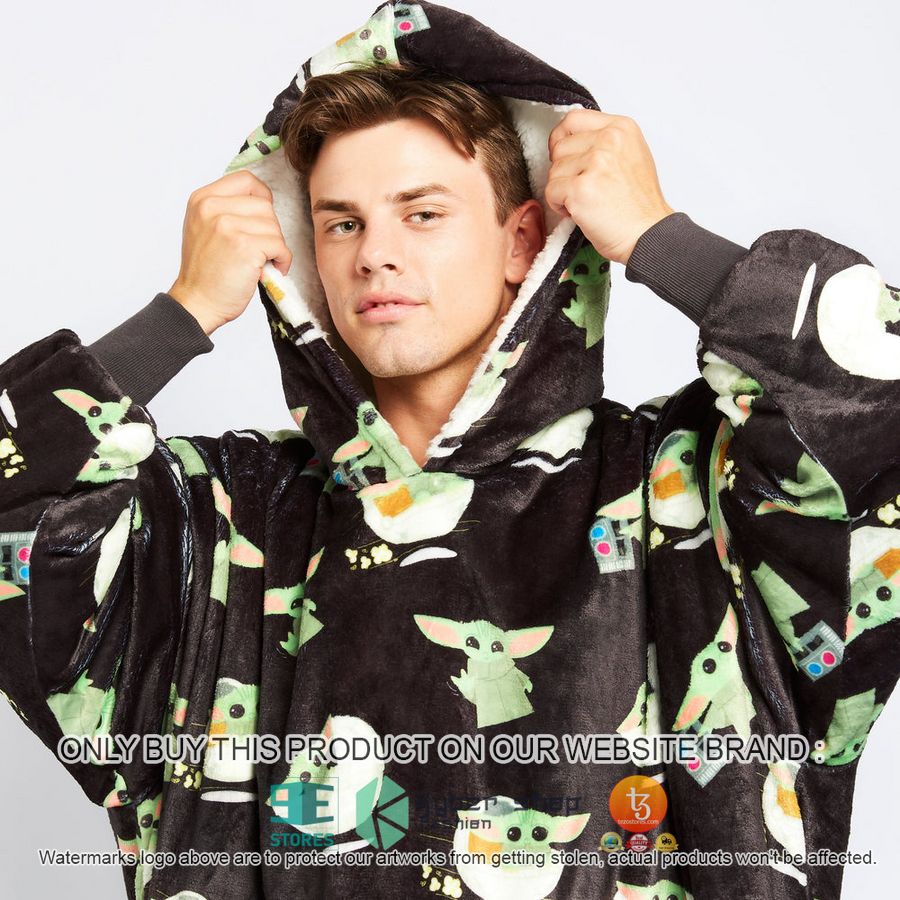 NEW Baby Yoda Black Fleece Hoodie Blanket 2 baby yoda black sherpa hoodie blanket 2 68340
