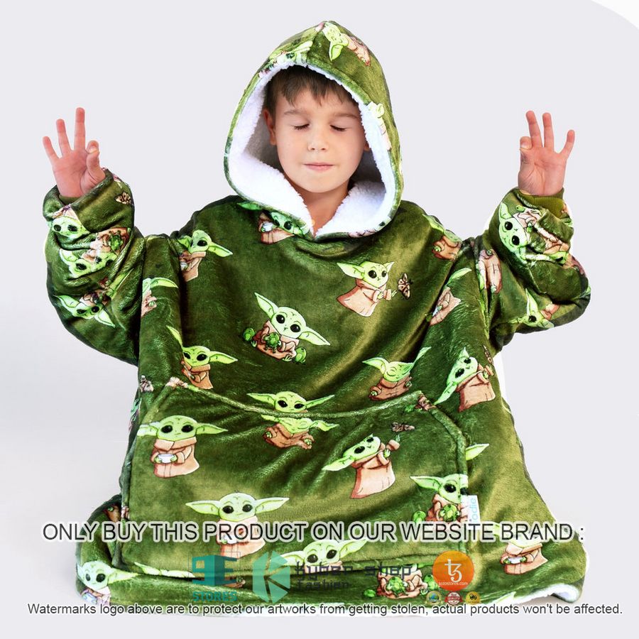 baby yoda green sherpa hoodie blanket 1 91012