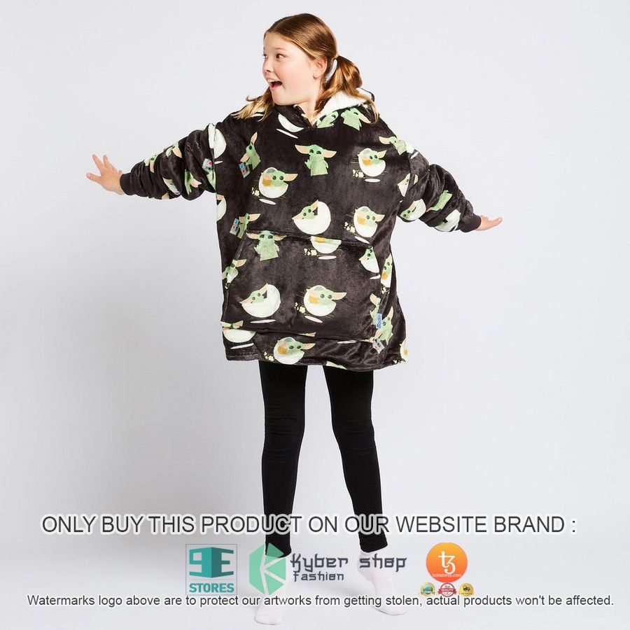 NEW Baby Yoda In Spaceship Black Fleece Hoodie Blanket 2 baby yoda in spaceship black sherpa hoodie blanket 2 46565