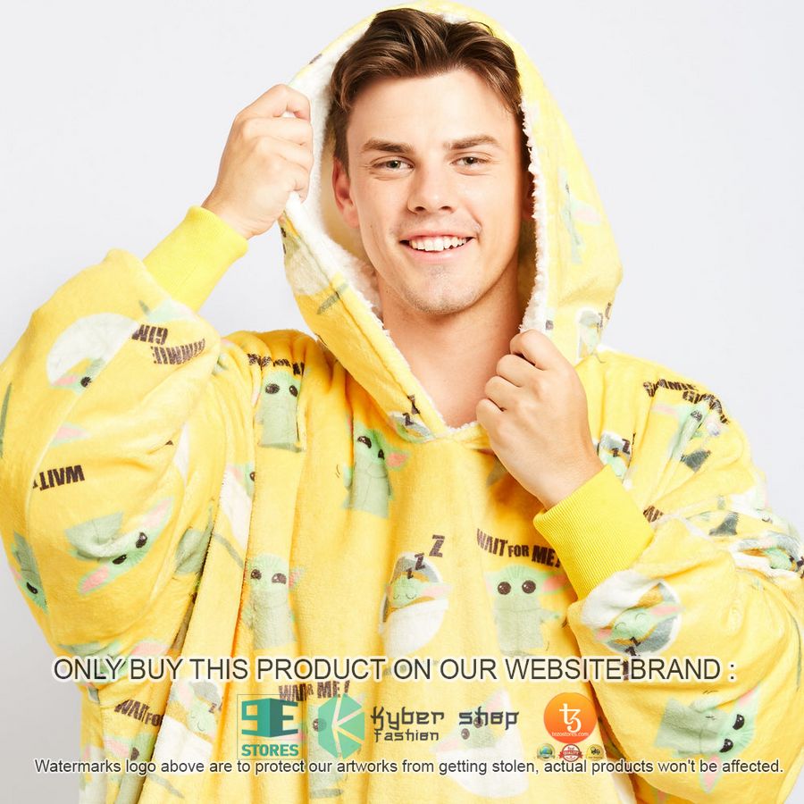 NEW Baby Yoda In Spaceship yellow Fleece Hoodie Blanket 5 baby yoda in spaceship yellow sherpa hoodie blanket 5 32401