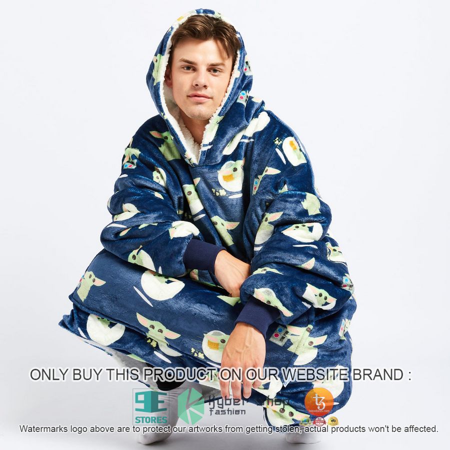 NEW Star Wars Baby Yoda In Spaceship Blue Fleece Hoodie Blanket 10 star wars baby yoda in spaceship blue sherpa hoodie blanket 1 96668