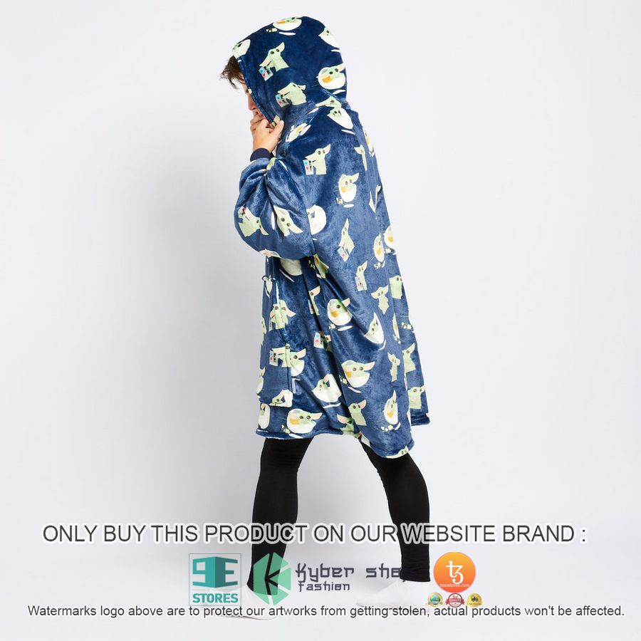 NEW Star Wars Baby Yoda In Spaceship Blue Fleece Hoodie Blanket 4 star wars baby yoda in spaceship blue sherpa hoodie blanket 4 86834