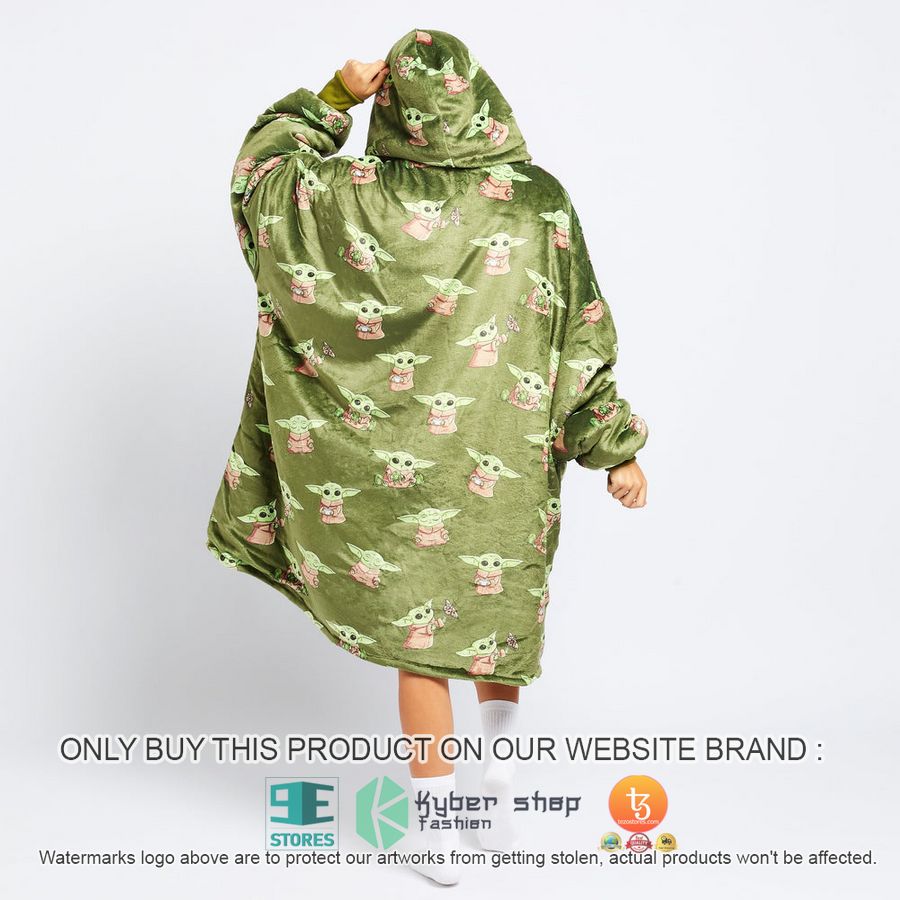 NEW Star Wars Baby Yoda In Spaceship green Fleece Hoodie Blanket 4 star wars baby yoda in spaceship green sherpa hoodie blanket 4 90785