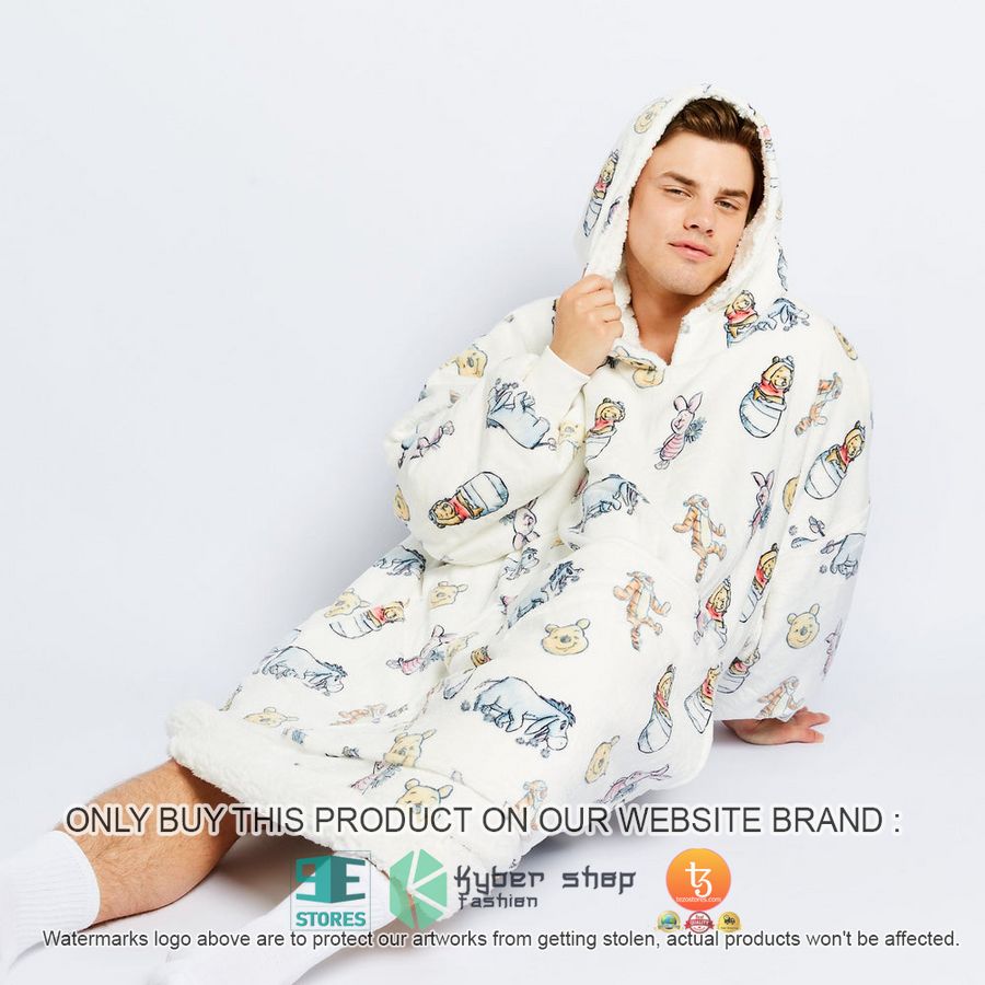 NEW Winnie-the-Pooh and friends white Fleece Hoodie Blanket 4 winnie the pooh and friends white sherpa hoodie blanket 4 52096