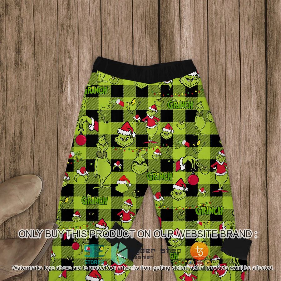 HOT Mrs Claus But Married To The Grinch Christmas Pajamas Set 3 mrs claus but married to the grinch christmas pajamas set 3 75265