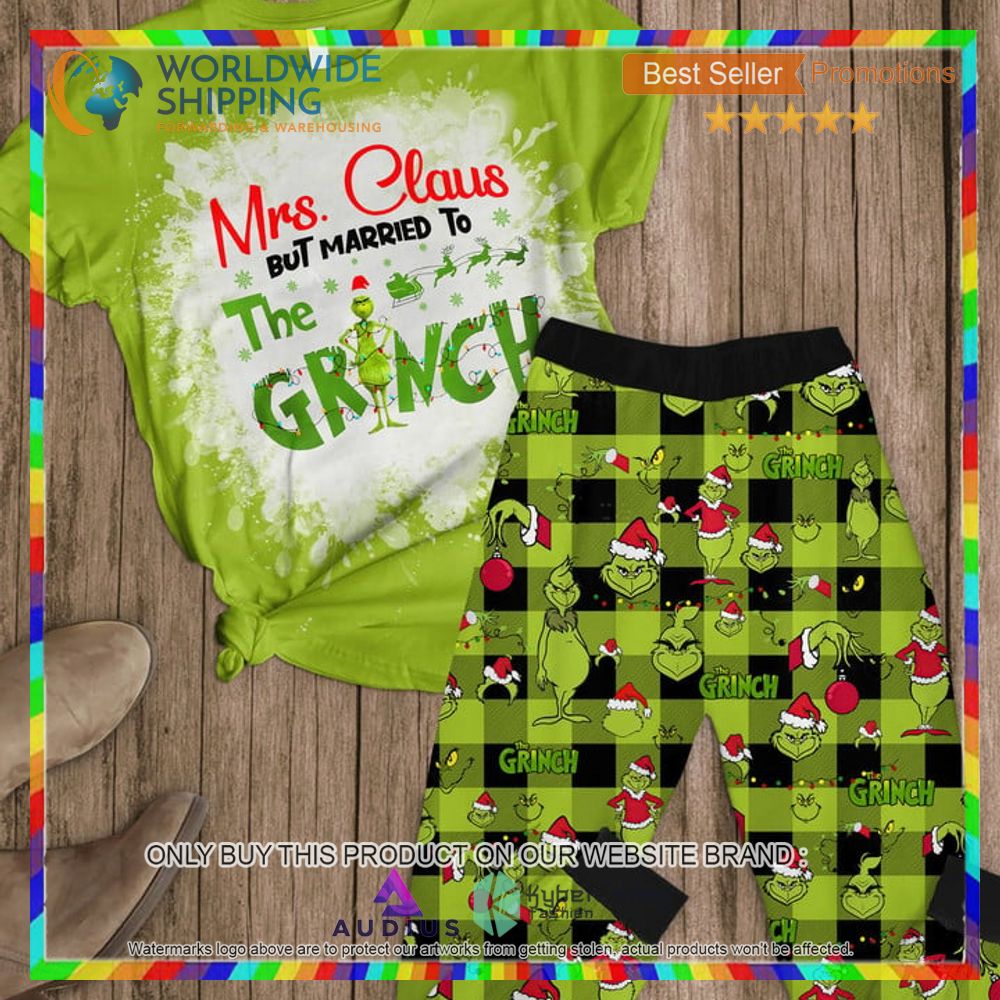 mrs claus but married to the grinch green pajamas set 1 33188